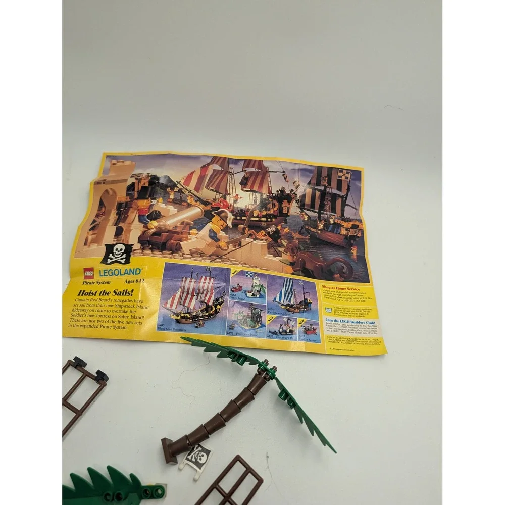 Lego Pirates 6270 Forbidden Island Spare Parts Lot Minifigures Trees Ladders
